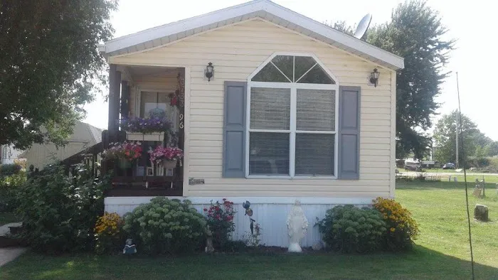 Edison Estates Mobile Home Park Picture 7