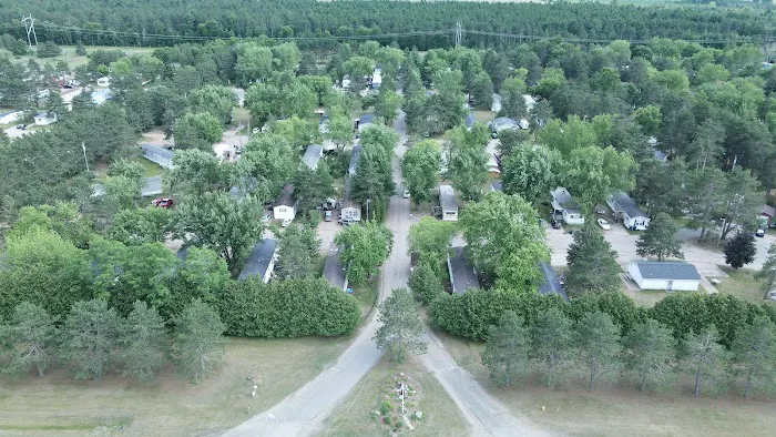 Plover Pine Village Mobile Home Community Picture 4