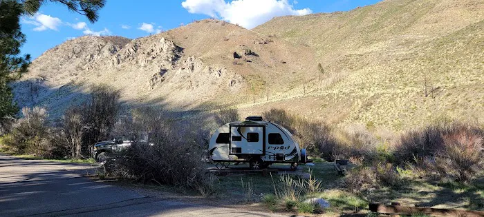 Chris Flat Campground Picture 8