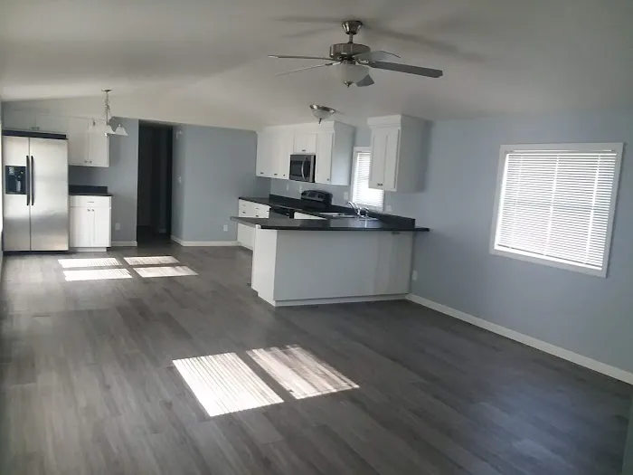 Woodside Village Picture 5