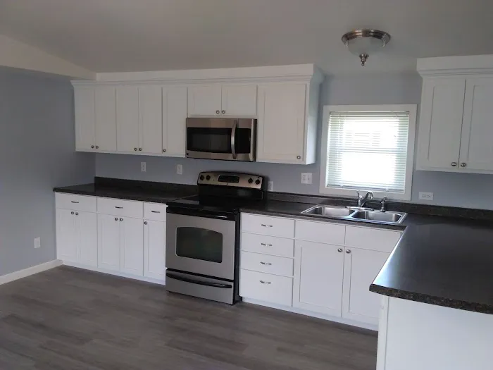 Woodside Village Picture 8