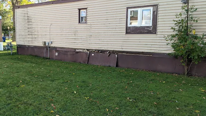 Circle Acres Mobile Home Park Picture 4