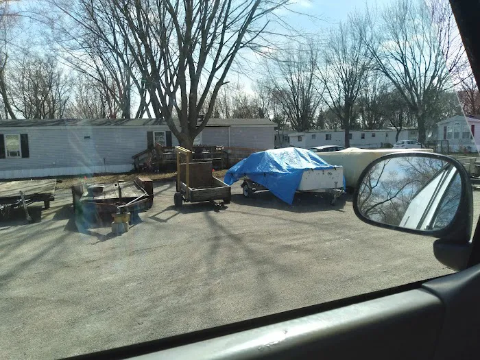 Hickory Lane Manufactured Home Community Picture 1