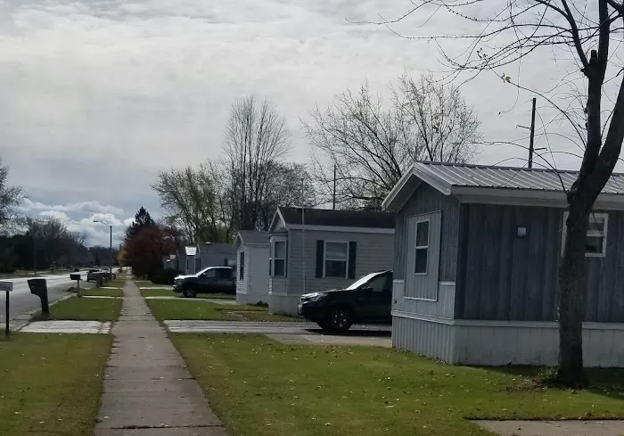 Brillion Mobile Home Park Picture 5