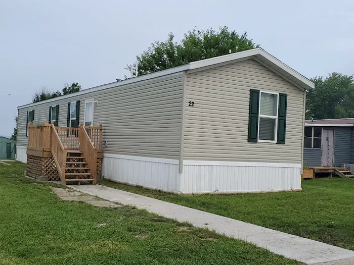 Greenleaf Acres Mobile Home Park Picture 2