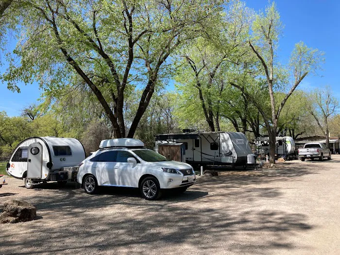 Clear Lake Campground Picture 2