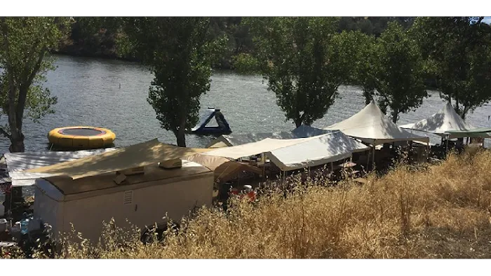 Lake Tulloch RV Campground & Marina Picture 3
