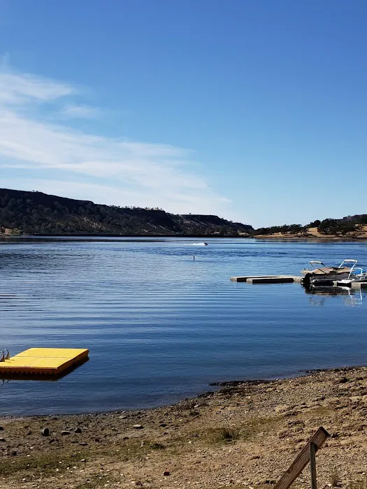 Lake Tulloch RV Campground & Marina Picture 6