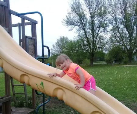 Pinecrest Mobile Home Par