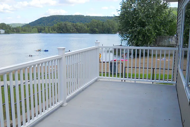 Lake Village Manufactured Home Community Picture 2