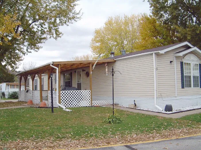 Lake Village Manufactured Home Community Picture 10