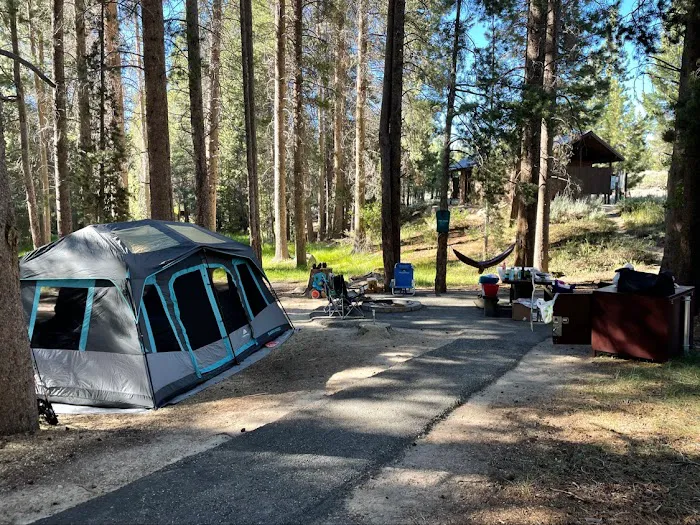 Lower Twin Lakes Campground Picture 1