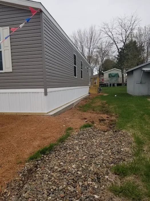 Colonial Gardens Picture 8