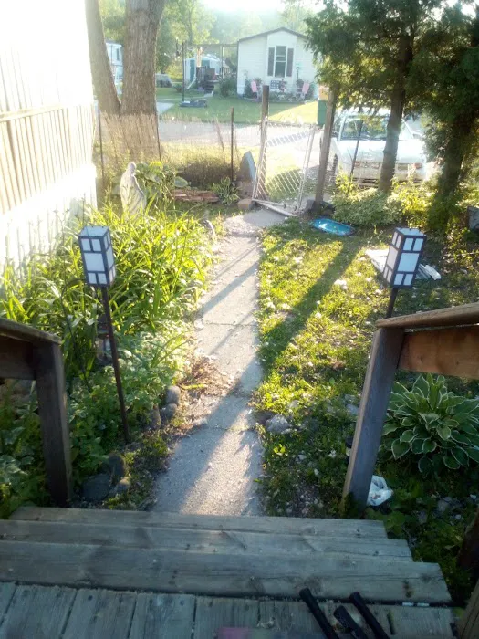 Trail's End Mobile Home Park Picture 3