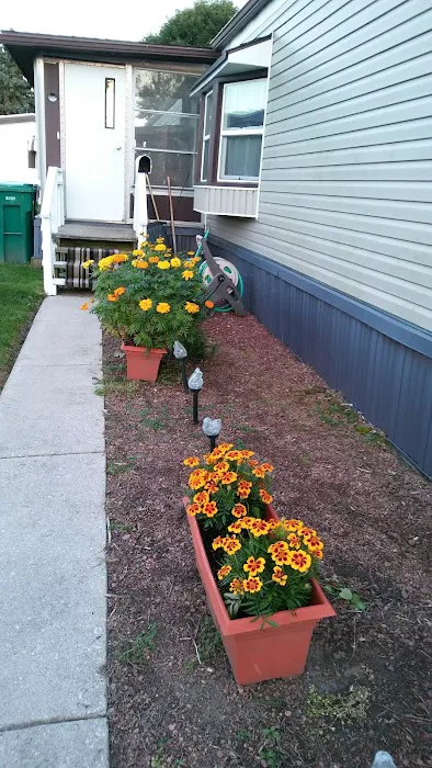 Trail's End Mobile Home Park Picture 7