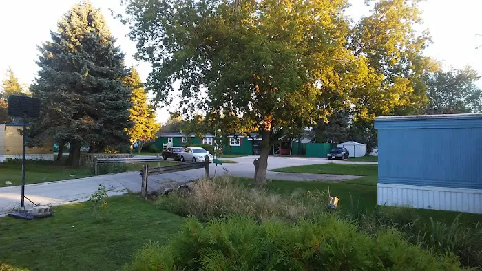 Trail's End Mobile Home Park Picture 6