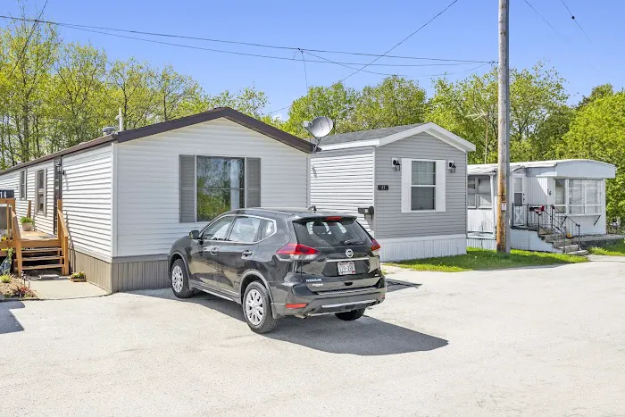 Lake Bluff Manufactured Home Community Picture 7