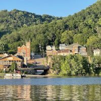 Bass Camp Resort ico