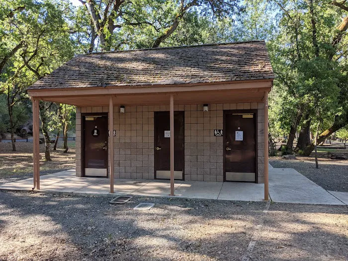 Cole Creek Campground Picture 9