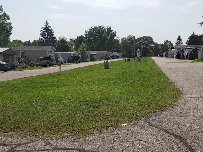 Oconto Falls Mobile Home Park Picture 3