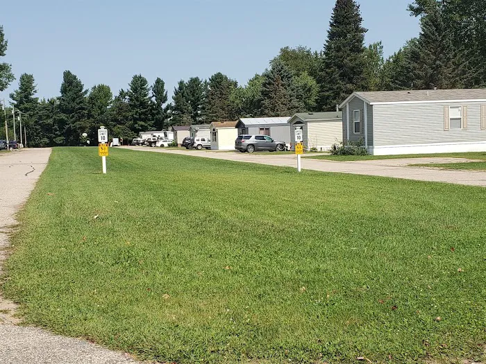 Oconto Falls Mobile Home Park Picture 6