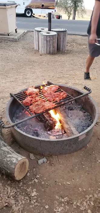 Don Pedro Lake, Fleming Meadows Campground Picture 10