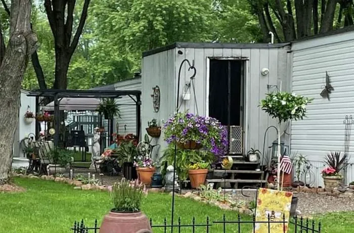 Willow Grove Manufactured Home Community Picture 3