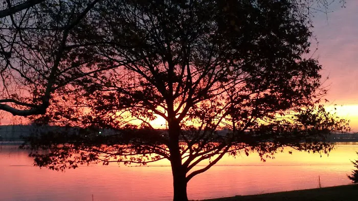 Sunrise Shores Manufactured Housing Community Picture 2
