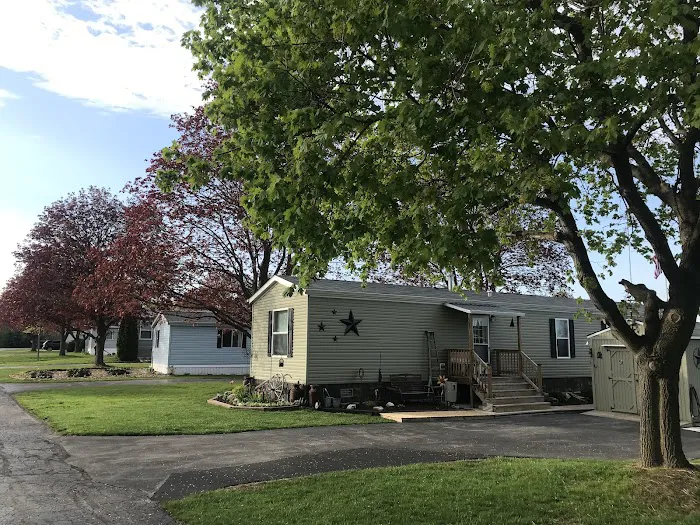 Sunrise Shores Manufactured Housing Community Picture 3