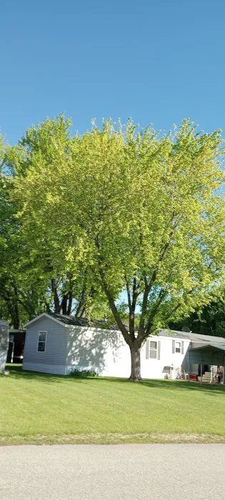 Maplewood Manufactured Home Community Picture 4