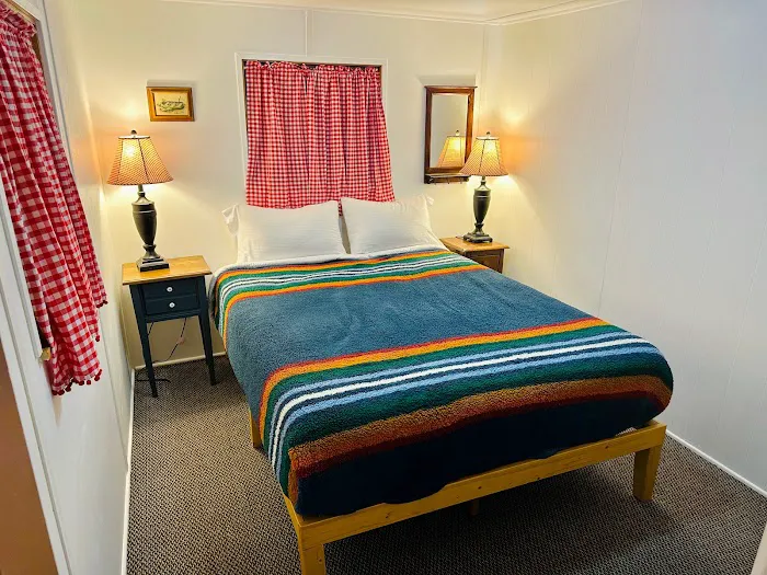 Lundy Lake Resort Picture 1
