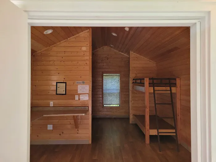 Madrone Cabin Area Picture 7