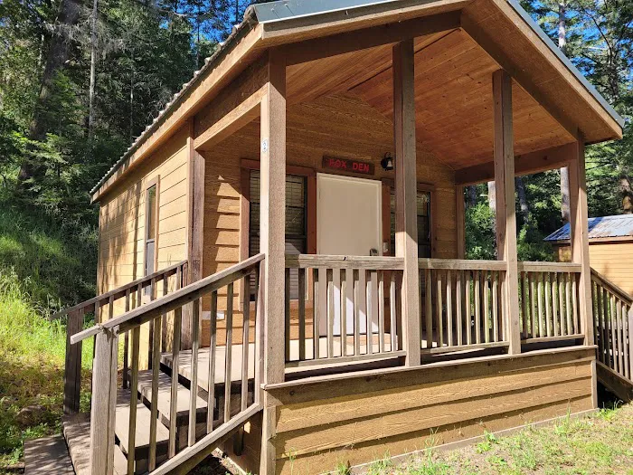 Madrone Cabin Area Picture 8