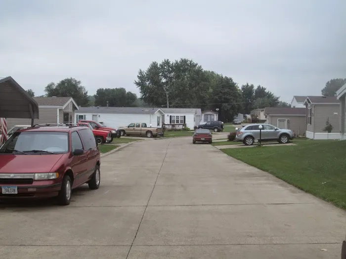 Wheel Estates Mobile Home Park and Self Storage Picture 2