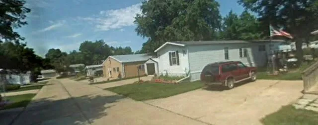 Wheel Estates Mobile Home Park and Self Storage Picture 10