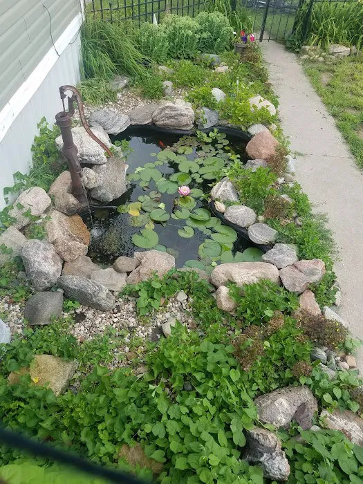 Rolling Hills Mobile Home Park Picture 3