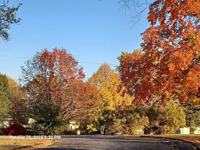 Oak Creek Mobile Home Park Picture 10