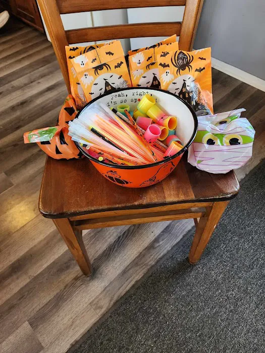 Oak Creek Mobile Home Park Picture 7