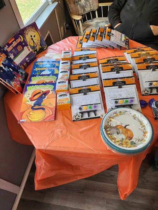 Oak Creek Mobile Home Park Picture 8