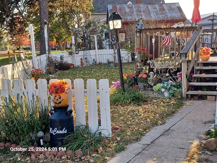 Oak Creek Mobile Home Park Picture 2