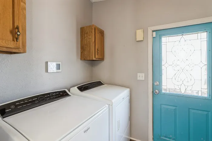 Val-Vista Estates Picture 3