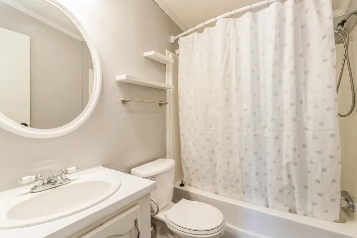 Val-Vista Estates Picture 1