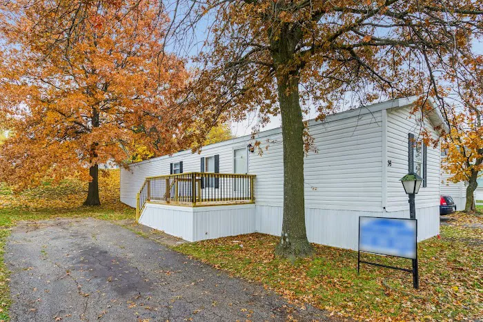 Val-Vista Estates Picture 9