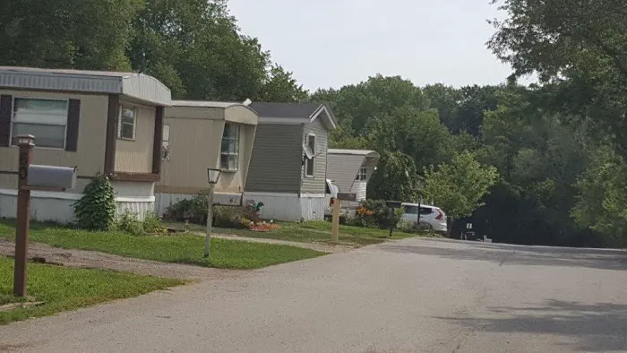 Fleur Mobile Home Park Picture 2