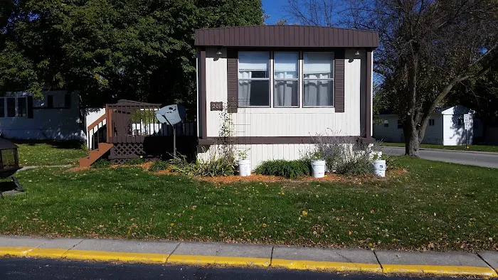 Old Orchard Mobile Home Park Picture 8