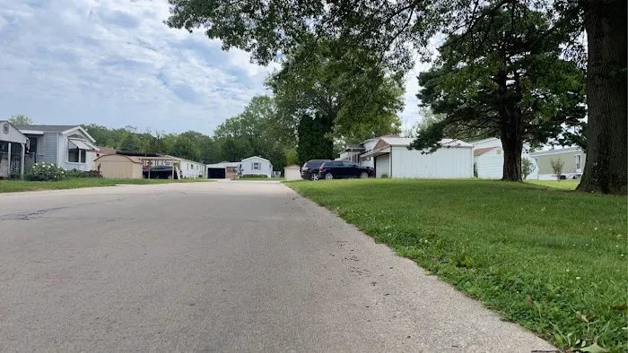 Leisure Living Picture 8