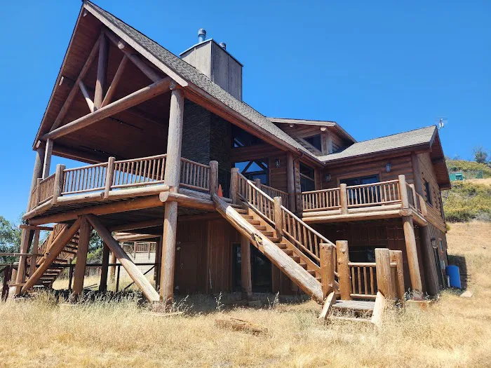 Log Mansion Ranch Picture 3