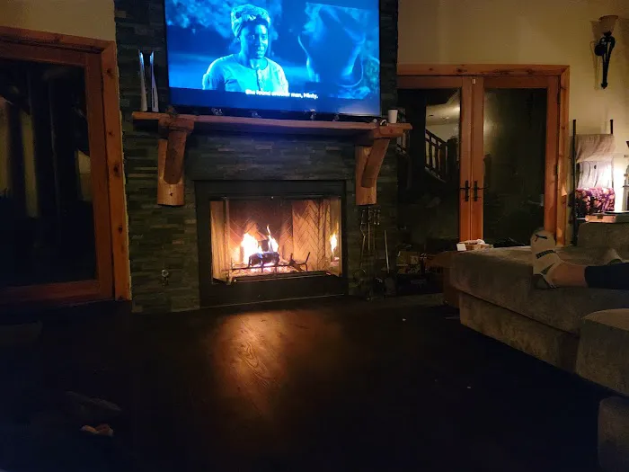 Log Mansion Ranch Picture 4