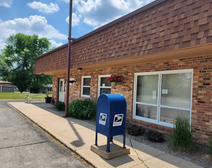 Colonial Manor Picture 8