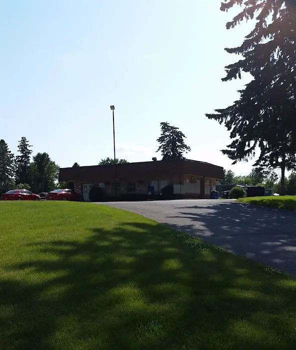 Colonial Manor Picture 1